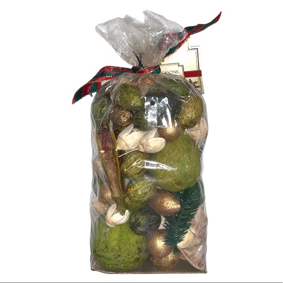 Winter Christmas Holiday Festive Botanical Home Decorations Seasonal Decor Scent - Picture 4 of 7